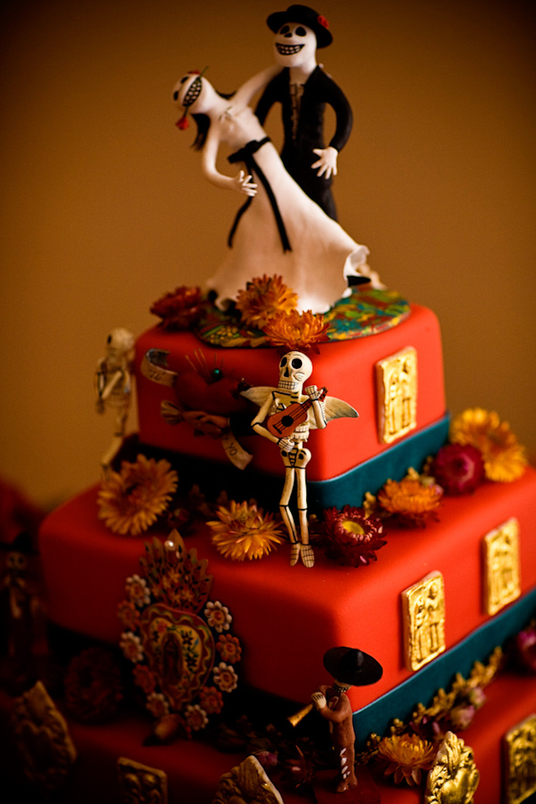 Day-of-the-Dead wedding cake photo by Ben Chrisman Photography, creative 